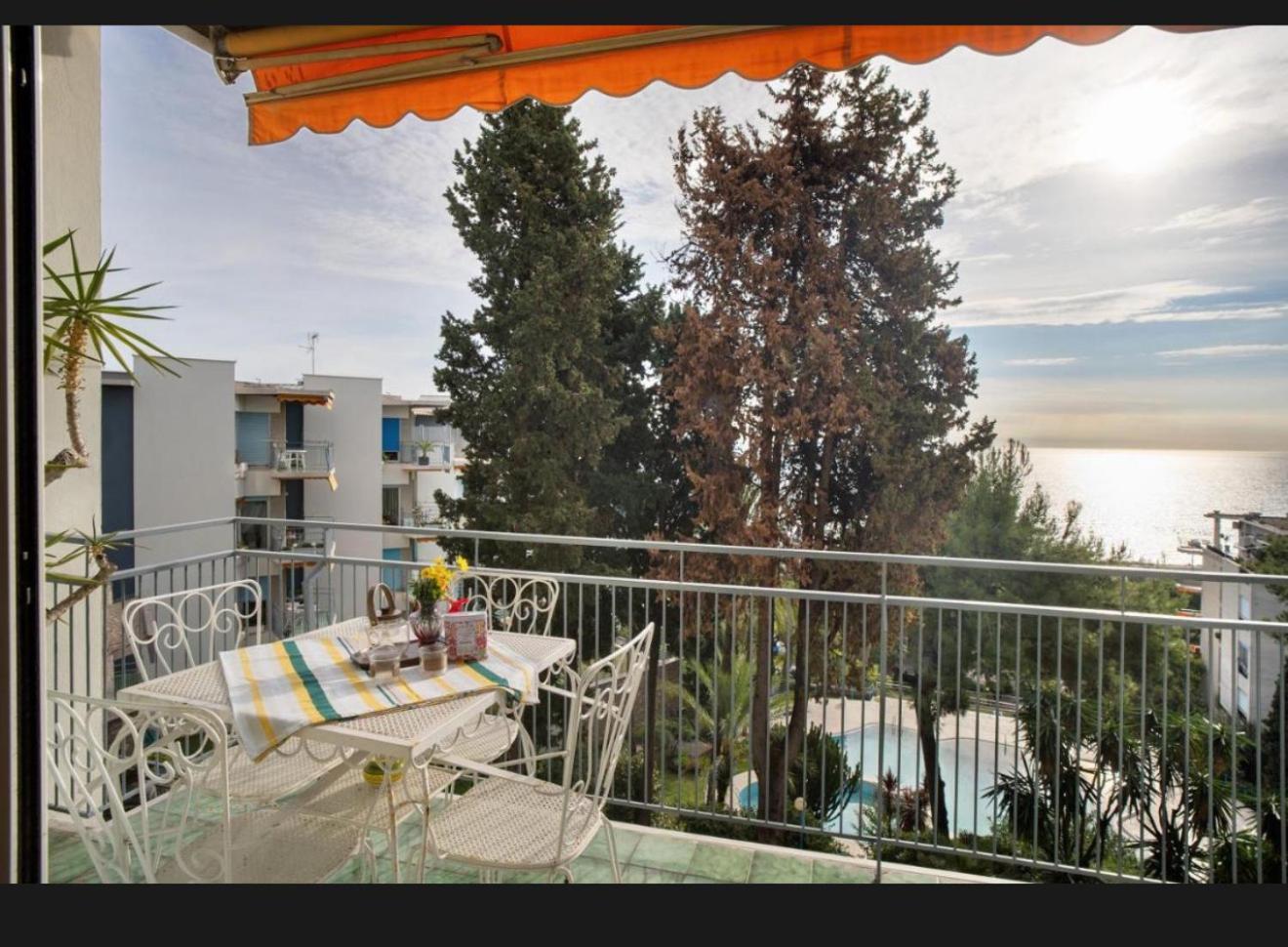 Mamariviera Home Holidays Sanremo - Casa Vista Mare Con Piscina Exterior foto